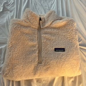 Fuzzy patagonia quarter zip